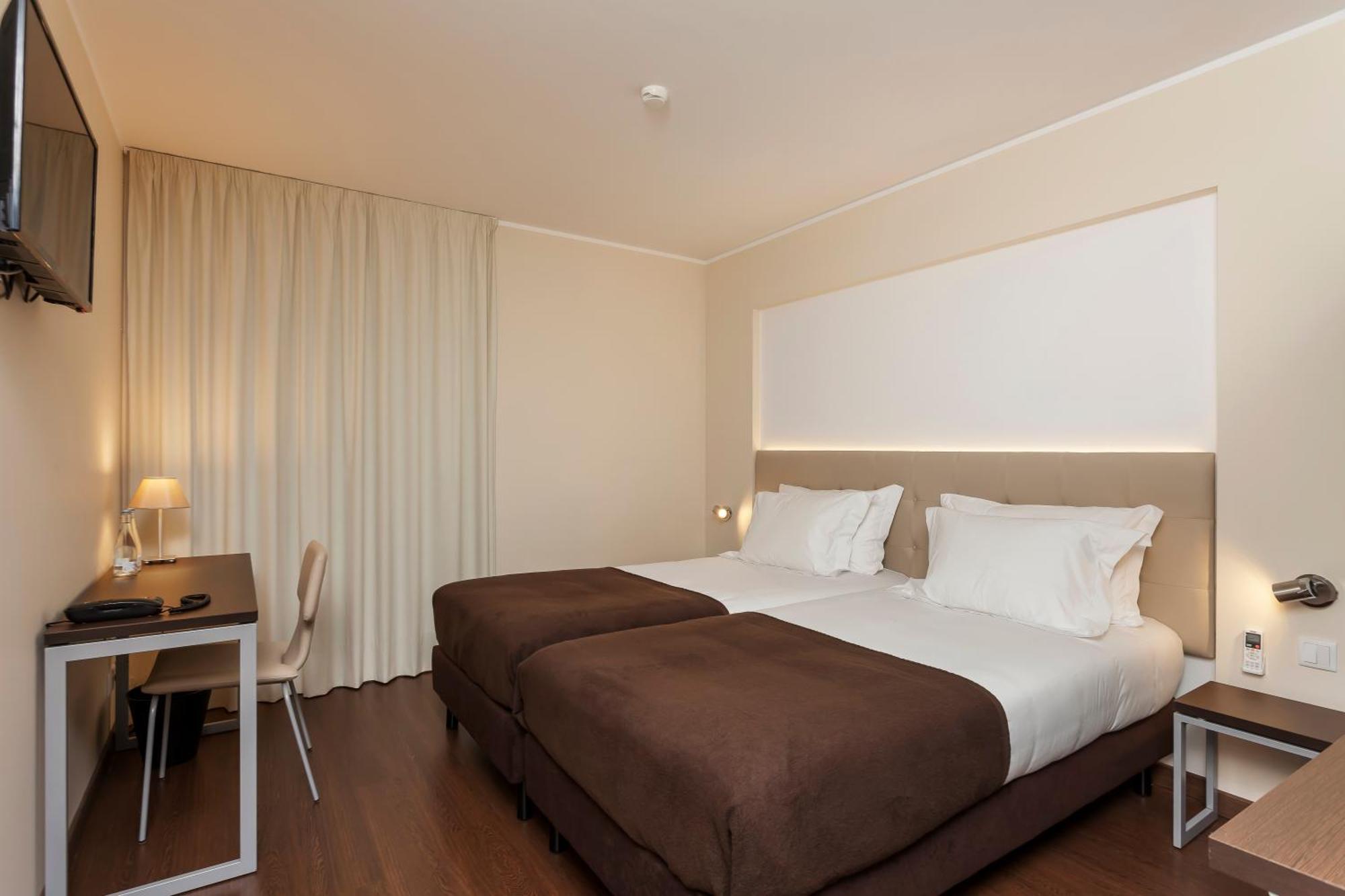 Standard Twin Room,1284832699:JPEG